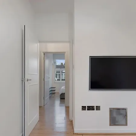 Stunning 1-Bed Flat In London 20 Mins From Central London Exterior photo