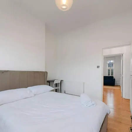Stunning 1-Bed Flat In London 20 Mins From Central London Exterior photo