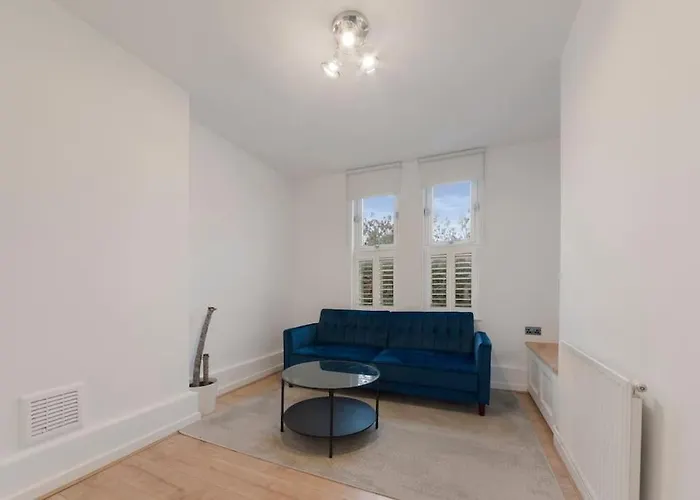Stunning 1-Bed Flat In London 20 Mins From Central London