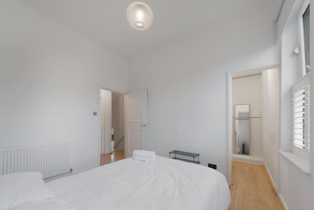 Stunning 1-bed Flat In 20 Mins From Апартаменты *