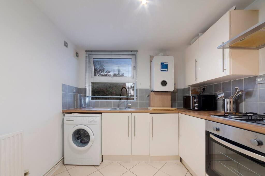 Stunning 1-bed Flat In 20 Mins From Лондон